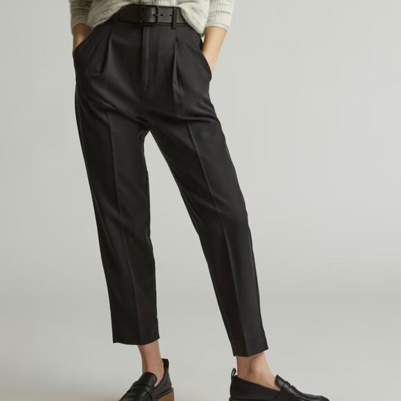 Everlane Women's The Tencel Way High Taper Pant Size 10 Black Ankle Pleated